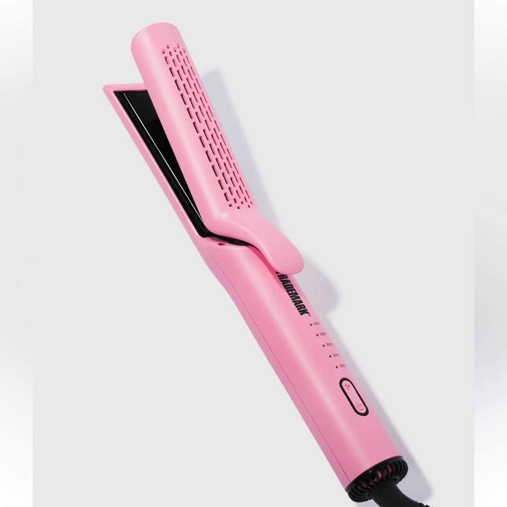 NIB 💕 Trademark Beauty Sunny Styler - Pink
